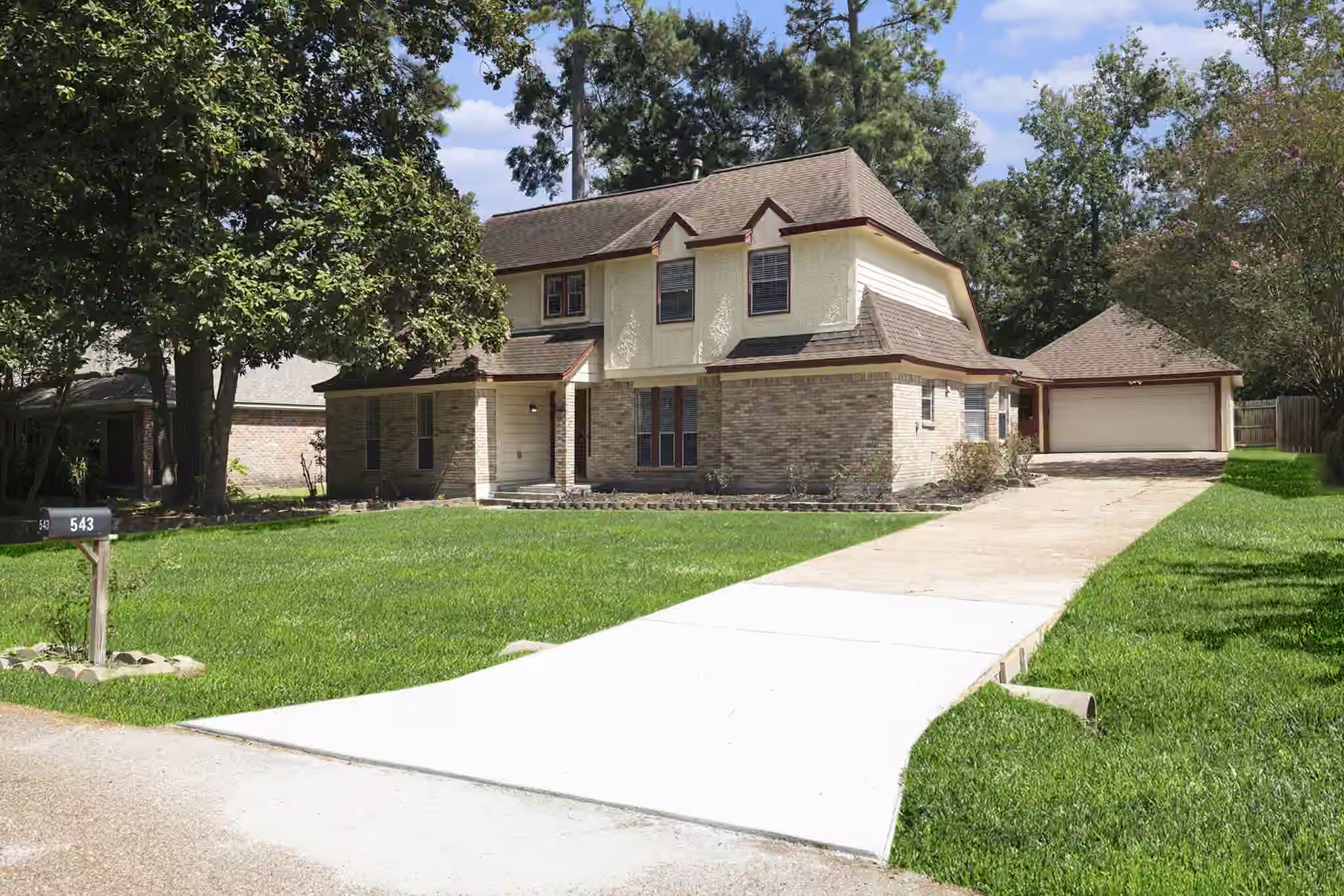 Photo 2 of 543 Cane River Lane, Conroe, TX