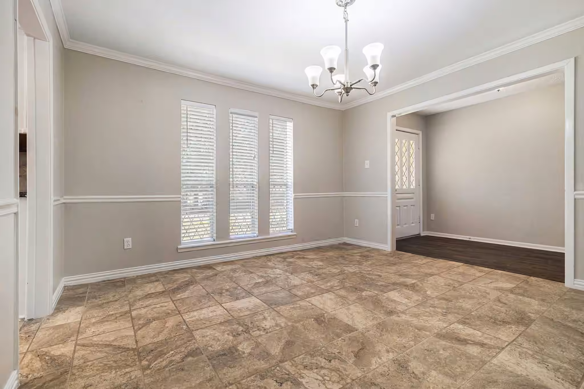 Photo 3 of 543 Cane River Lane, Conroe, TX