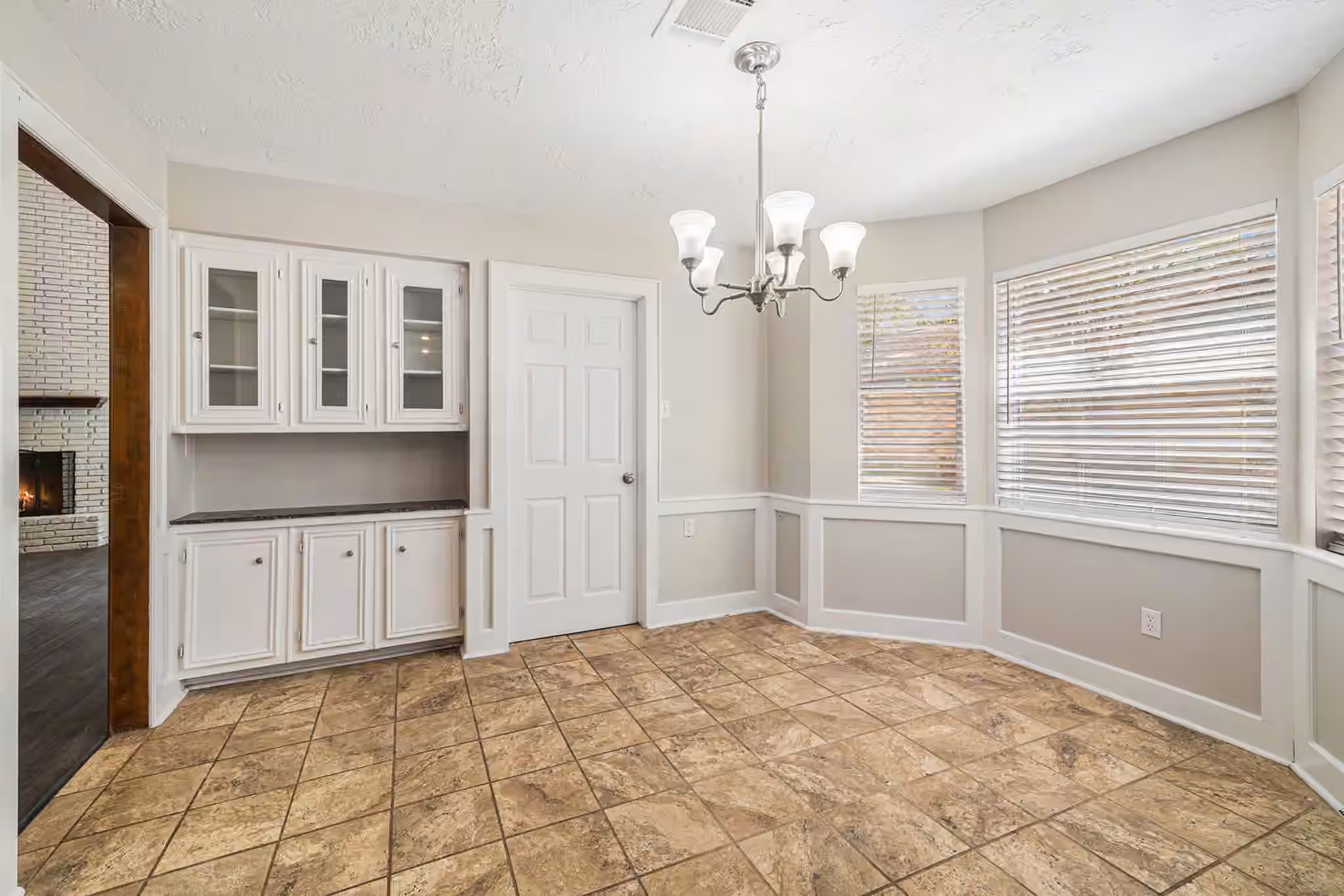 Photo 7 of 543 Cane River Lane, Conroe, TX