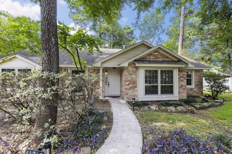 Photo 3 of 11510 Timberwild Street, The Woodlands, TX