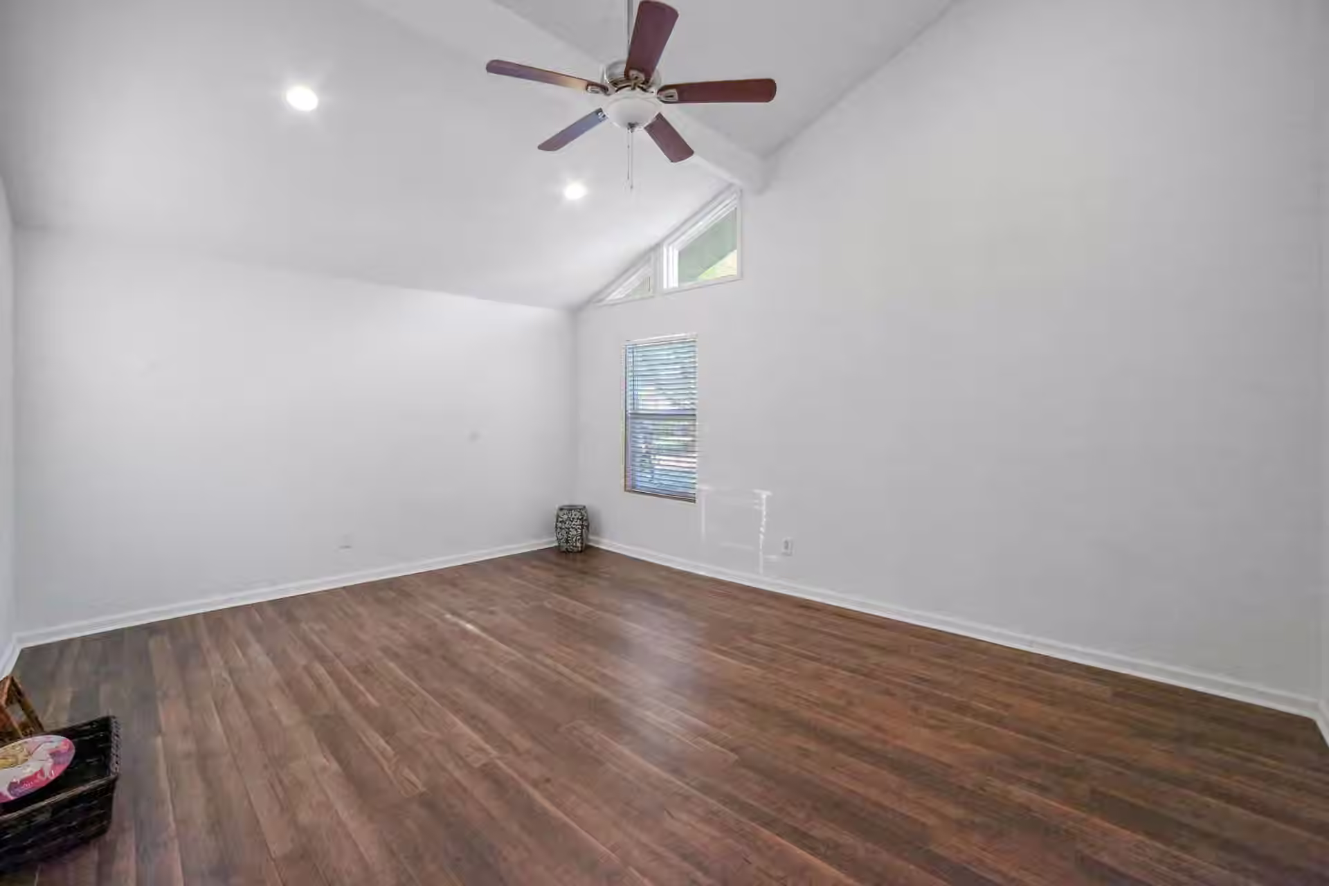 Photo 4 of 12323 Split Rail Lane, Houston, TX