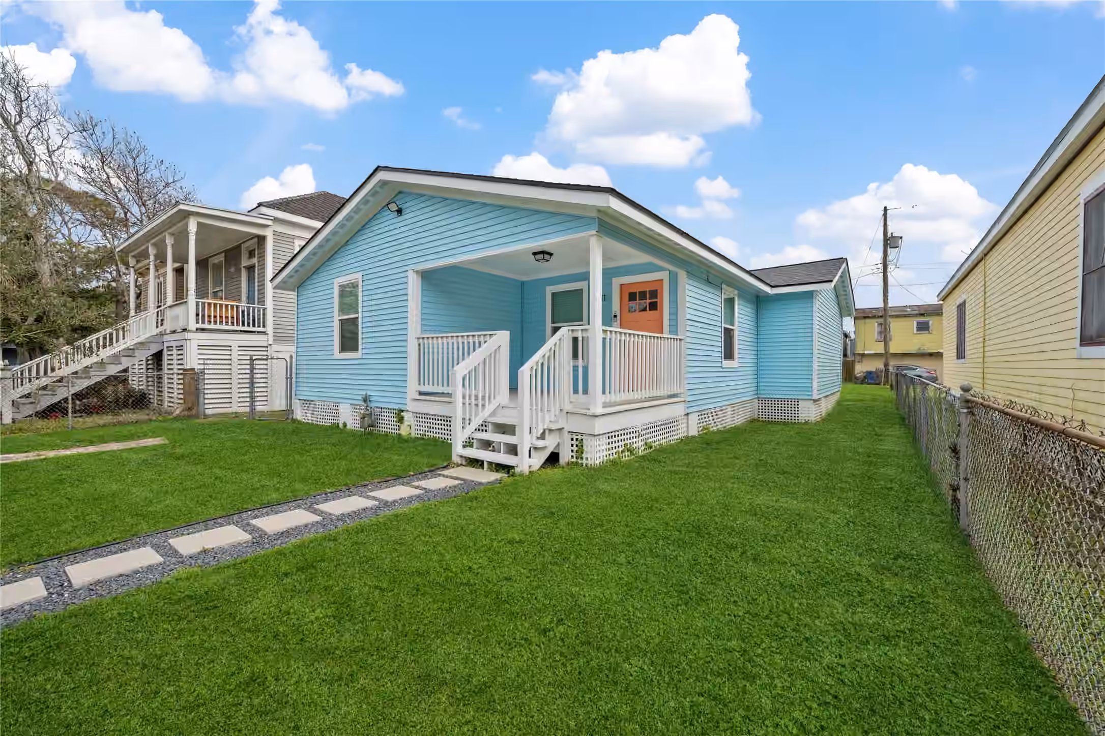 Photo of 2811 Avenue O 1/2, Galveston, TX 77550