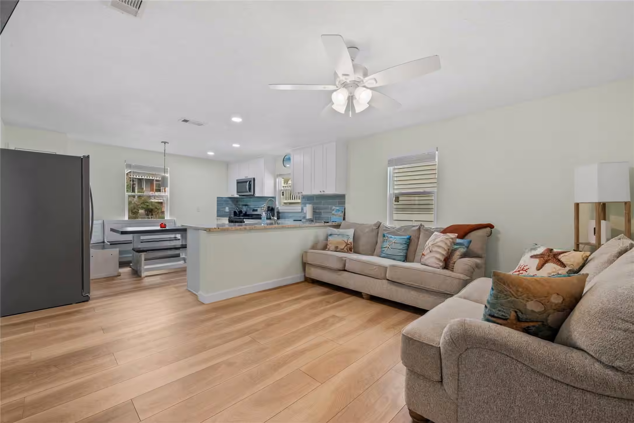 Photo 4 of 2811 Avenue O 1/2, Galveston, TX