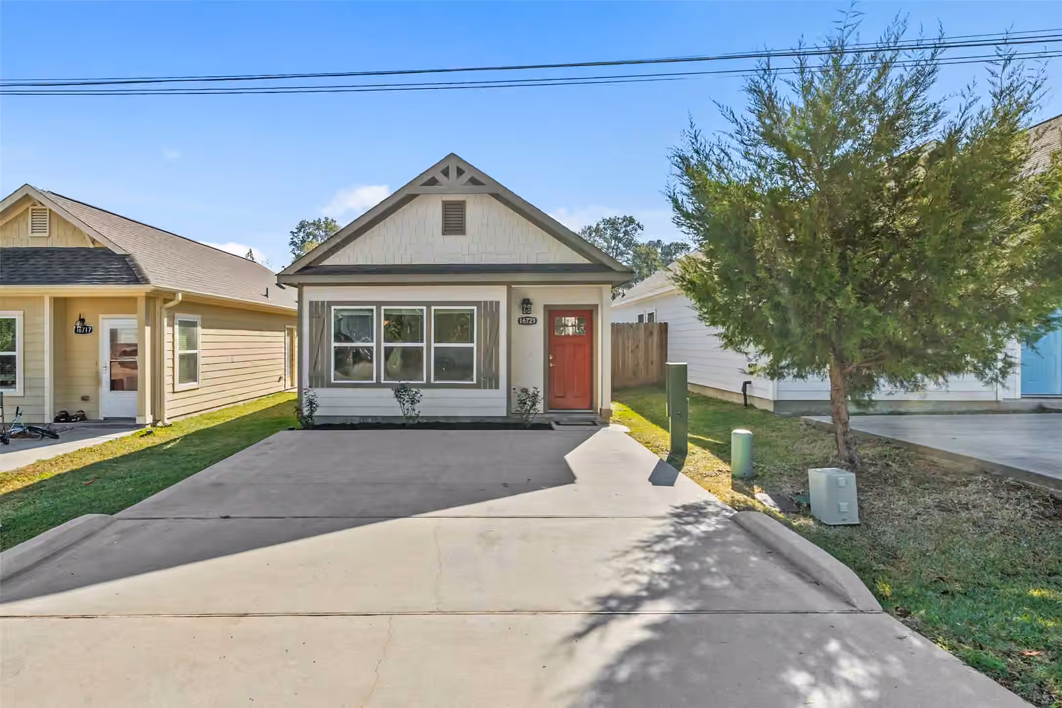 Photo 2 of 16721 Stonefield, Montgomery, TX