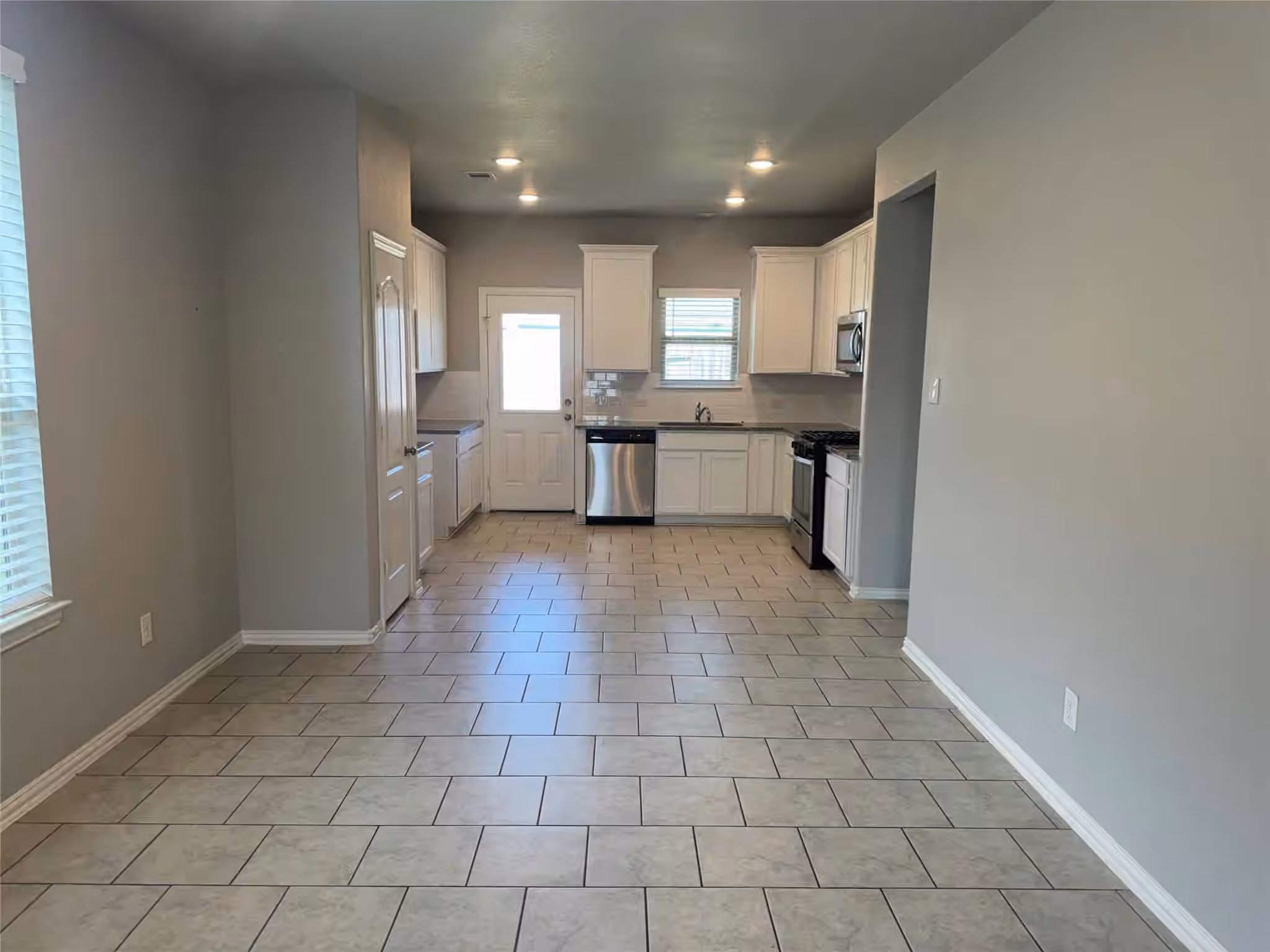 Photo 5 of 8011 Grandstand Parkway, Fulshear, TX