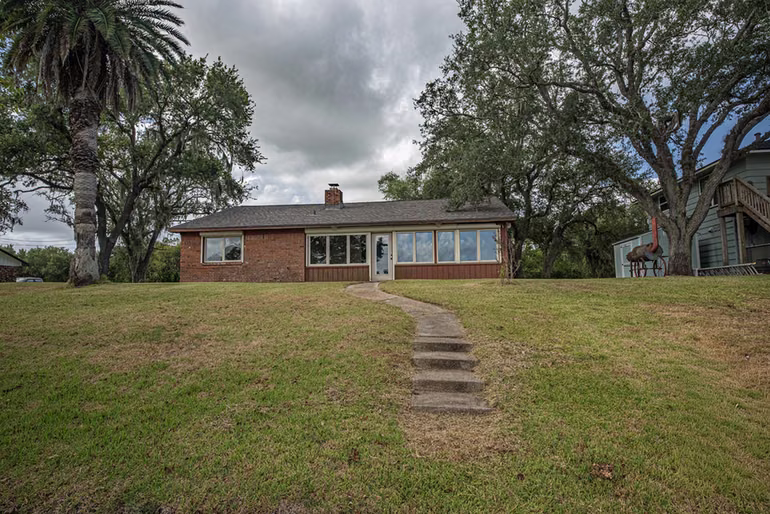 Photo 7 of 4611 Rio Drive, Brazoria, TX