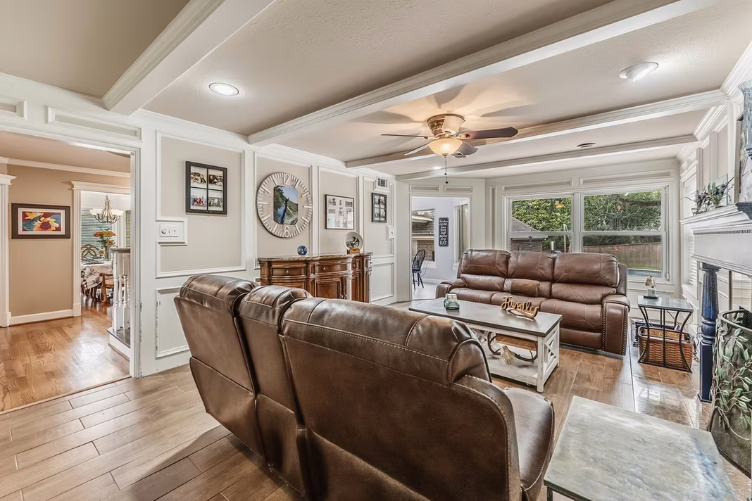 Photo 3 of 30 Royal Dalton Circle, Conroe, TX