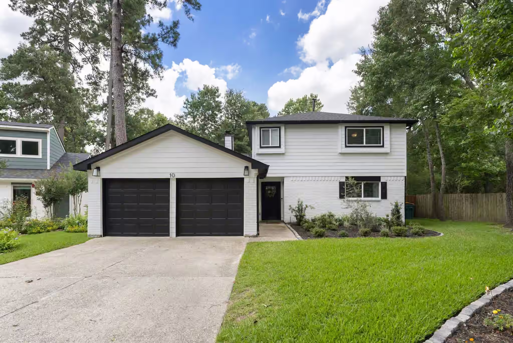 Photo 3 of 10 E White Willow Circle, Spring, TX