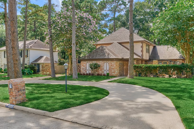 Photo 2 of 6522 Castle Pine Lane, Spring, TX