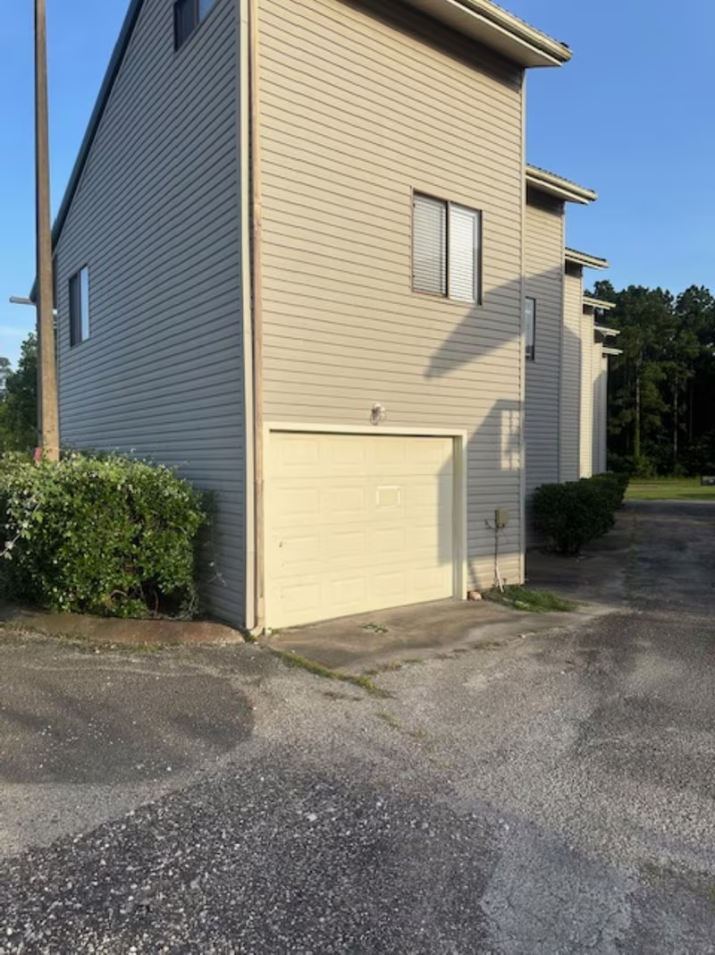 Photo 4 of 501 Bass Boat Village Lane 206, Huntsville, TX