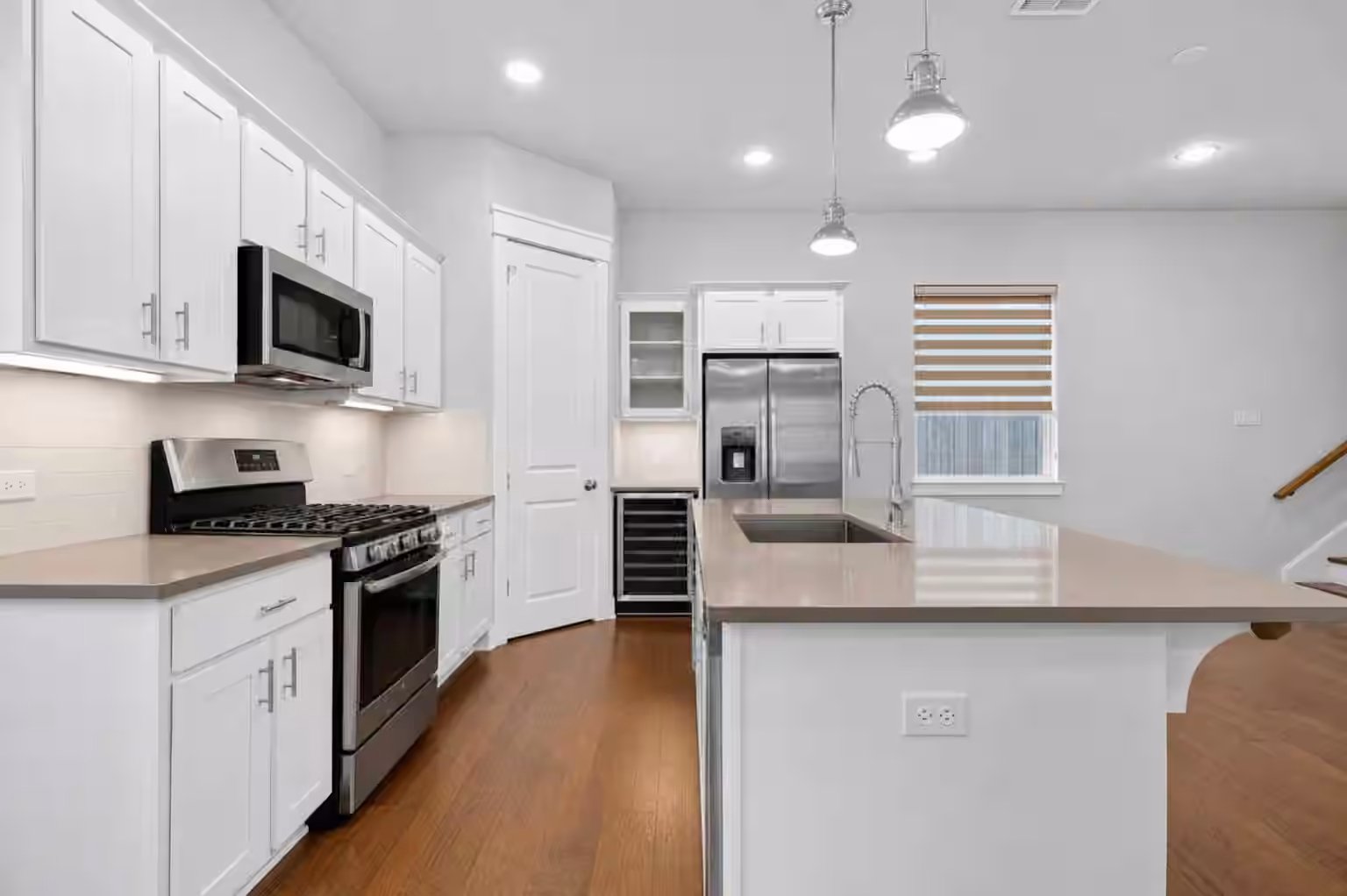 Photo 7 of 909 Oak Street A, Houston, TX