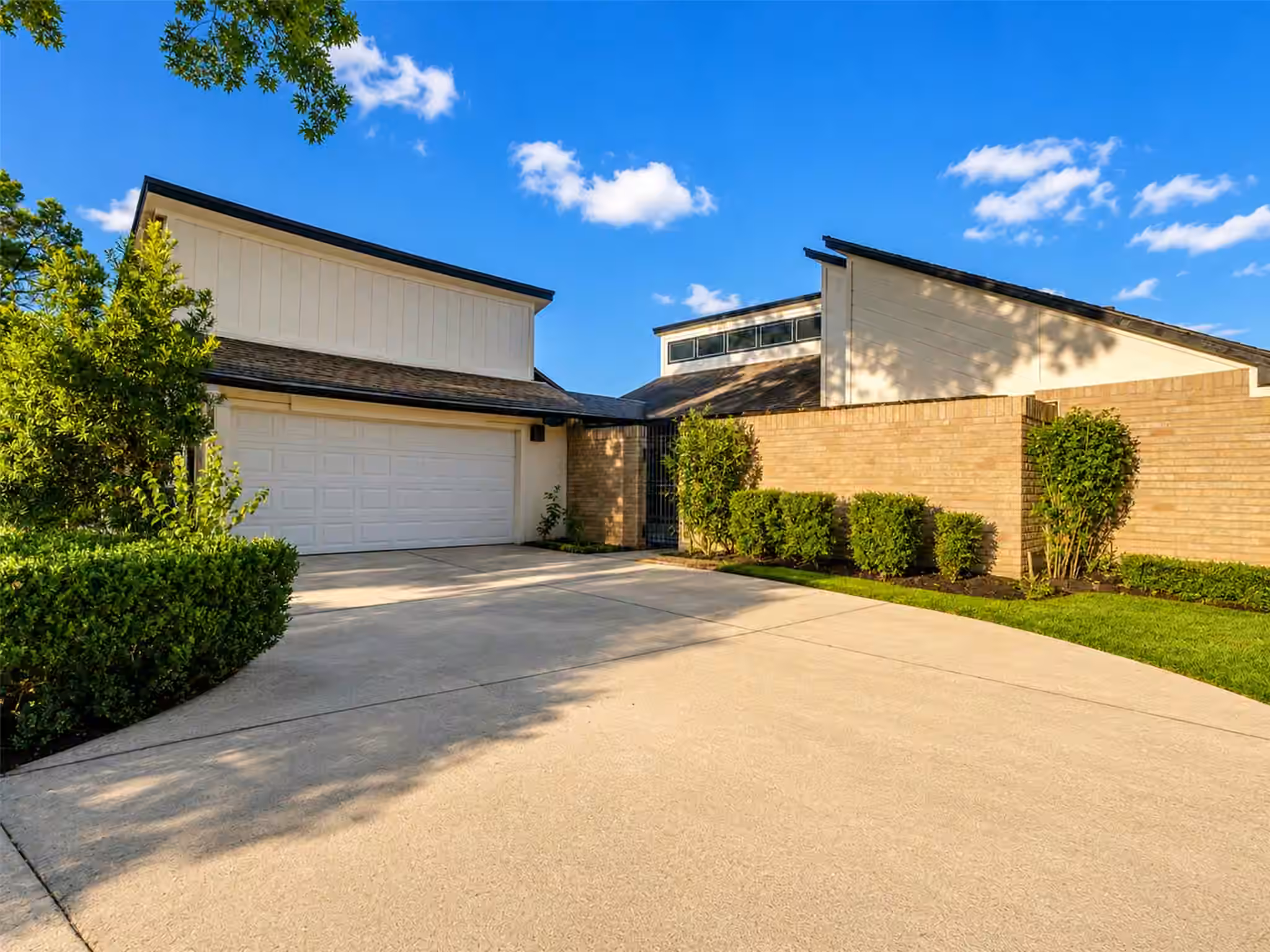 Photo of 4546 Hickory Downs Drive, Houston, TX