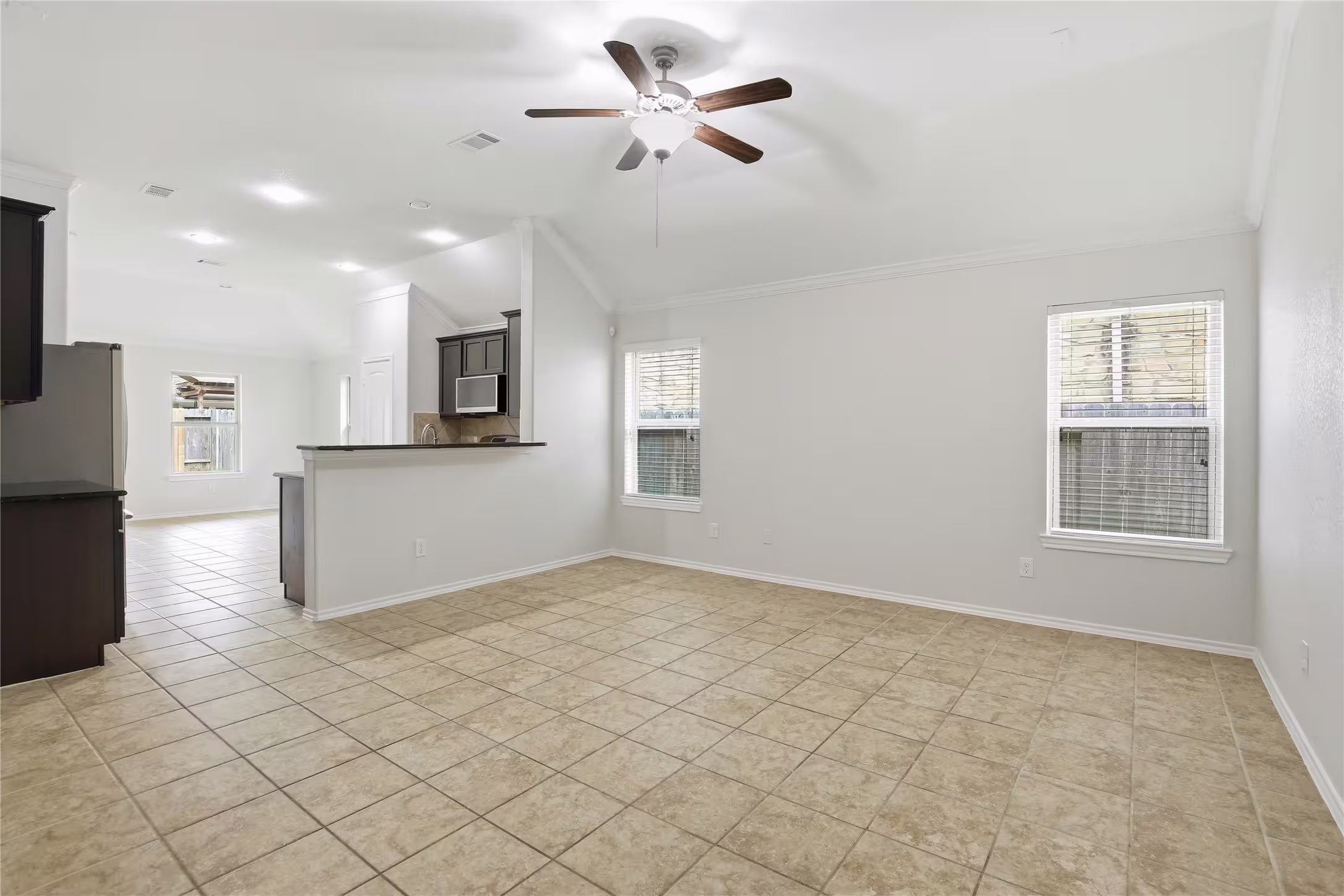 Photo 2 of 12910 Taper Reach Drive, Tomball, TX