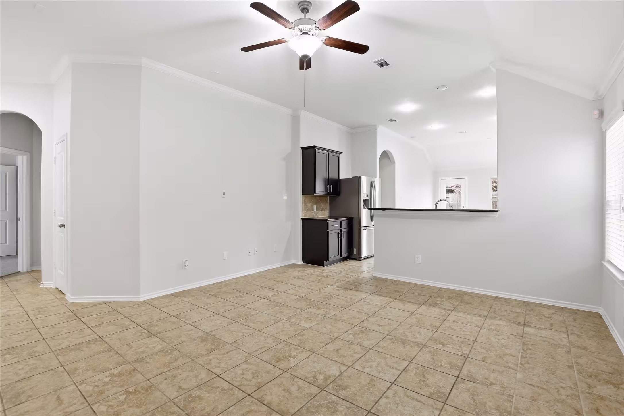 Photo 3 of 12910 Taper Reach Drive, Tomball, TX