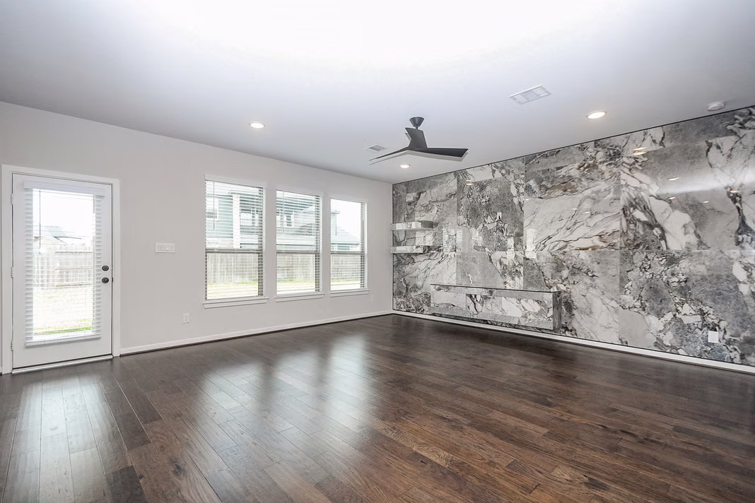 Photo 4 of 7702 KENORA Way, Richmond, TX