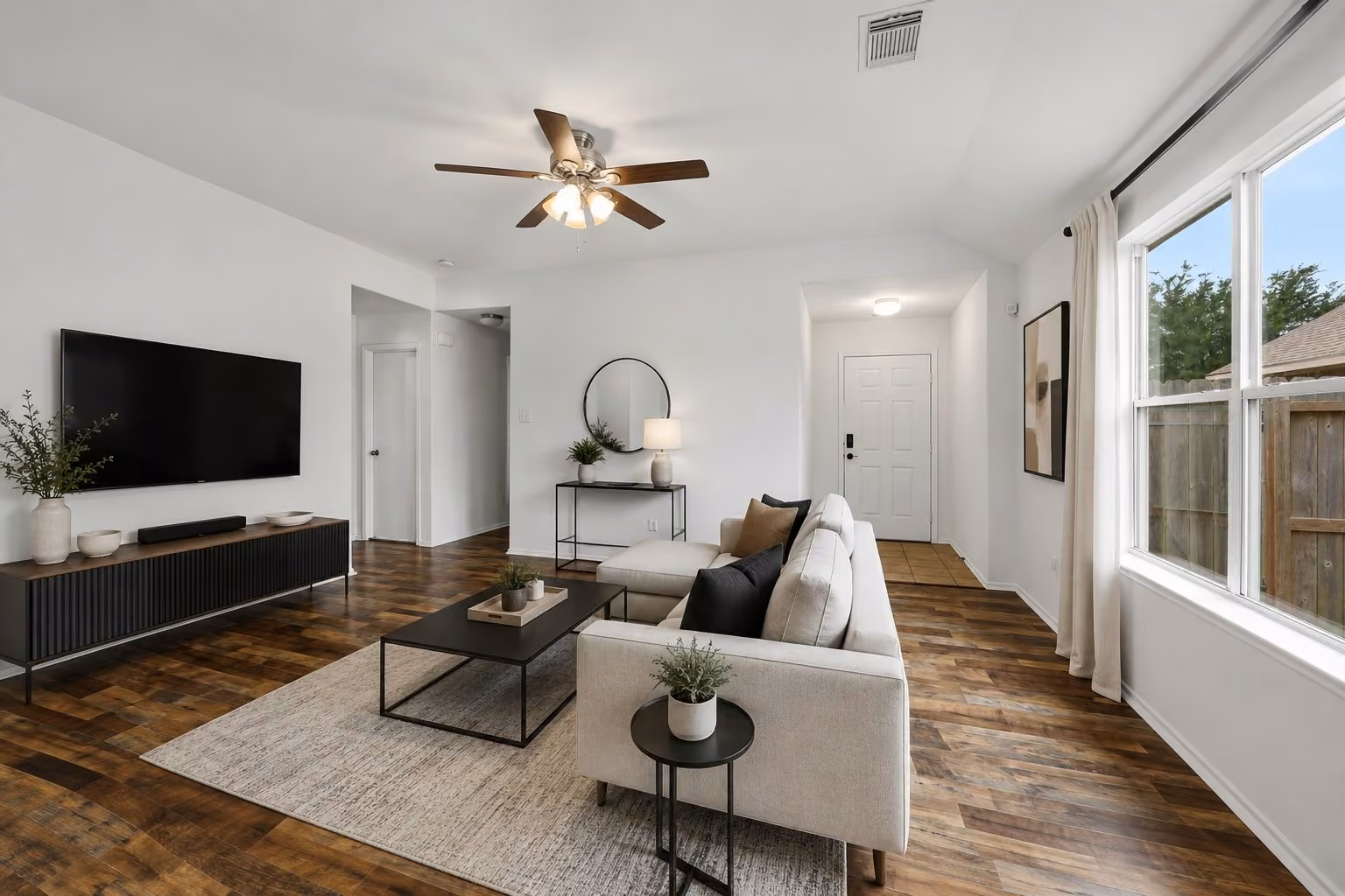 Photo 5 of 8426 Bay Run Avenue, Baytown, TX