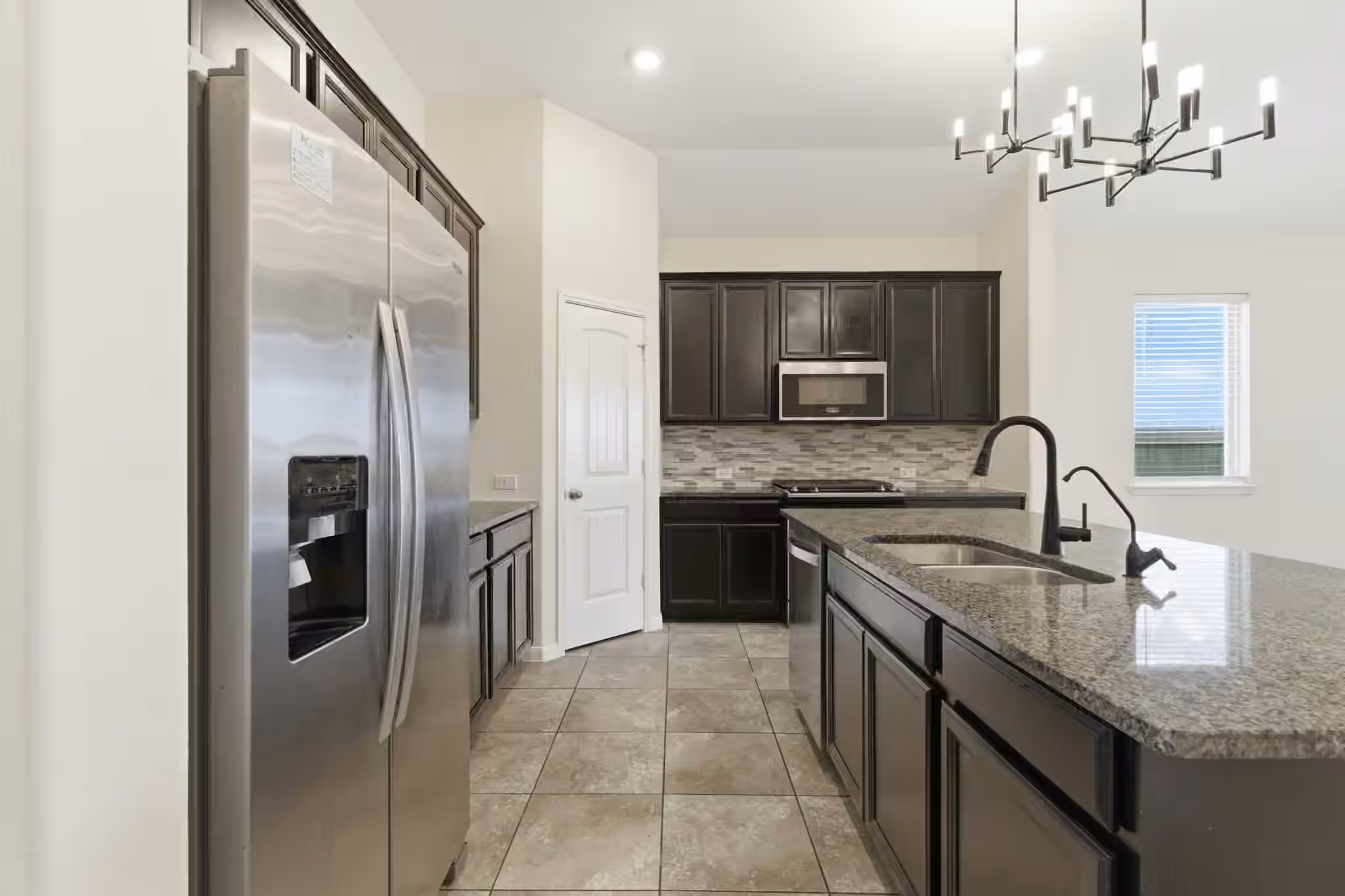 Photo 4 of 9127 Brazos Drive, Baytown, TX