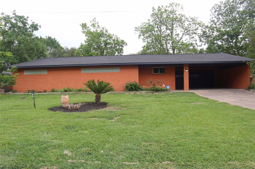 Photo of 1903 Evergreen Lane, La Marque, TX 77568