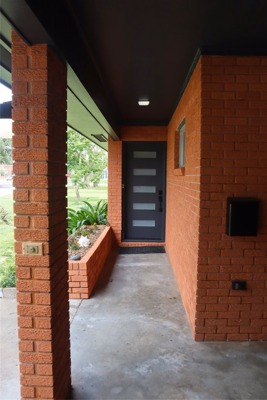 Photo 2 of 1903 Evergreen Lane, La Marque, TX