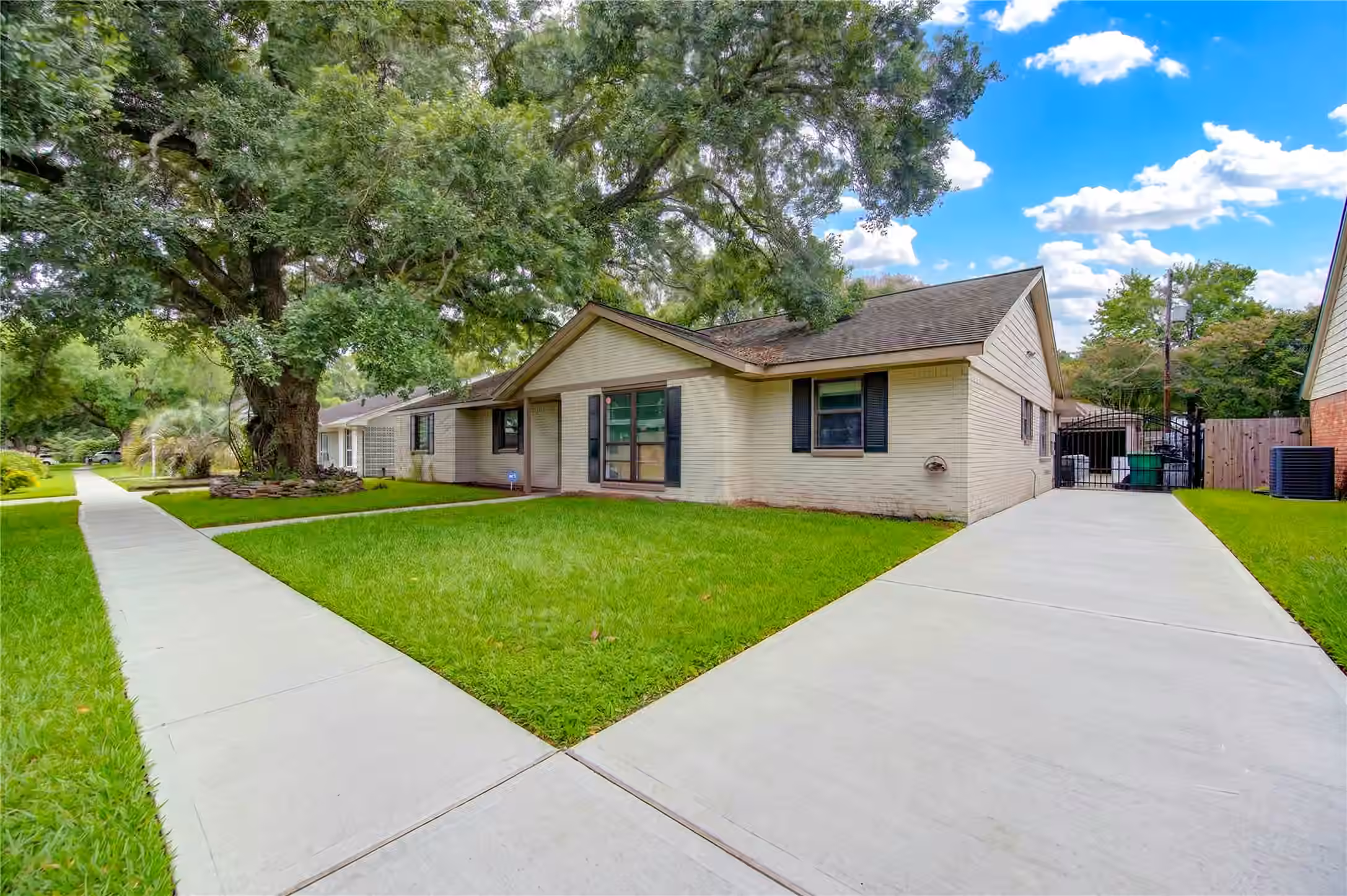 Photo of 2117 Willow Wisp Drive, Seabrook, TX