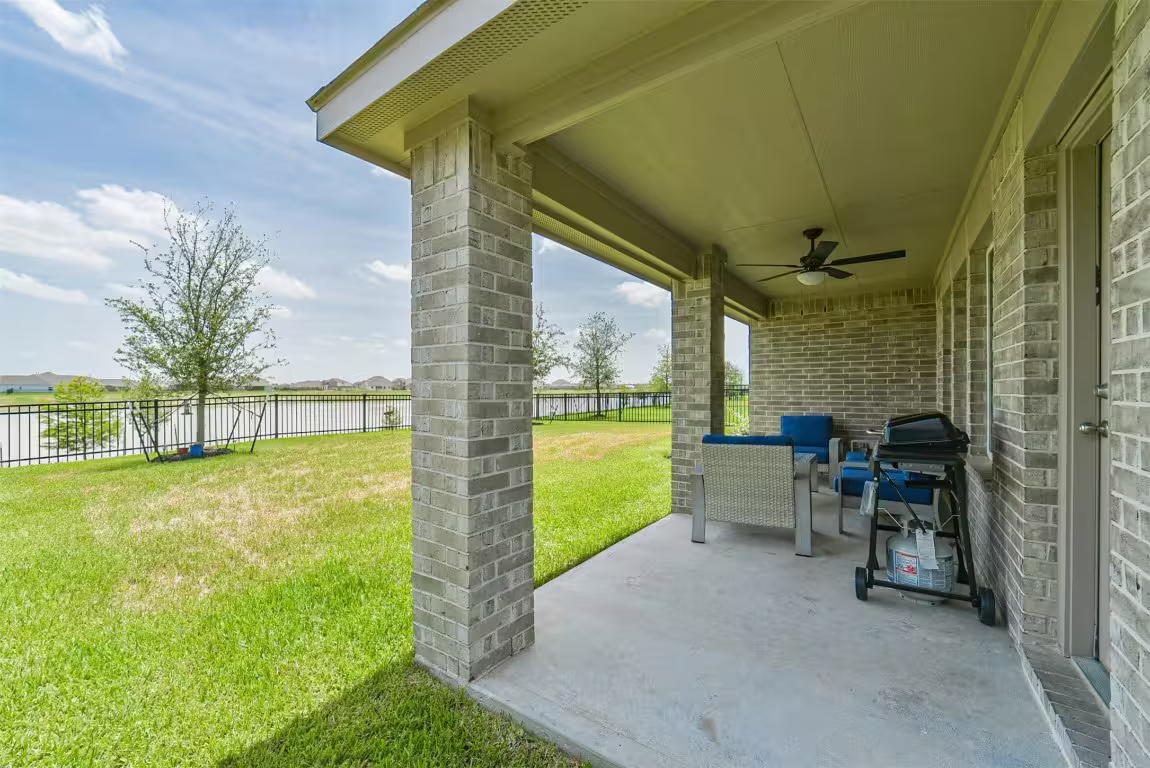 Photo 2 of 3041 Emerald Ocean Drive, Katy, TX