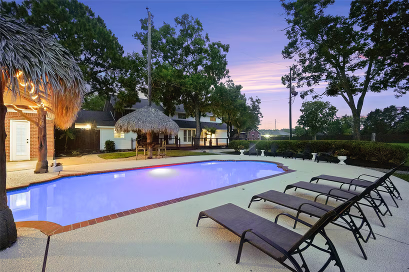 Photo 5 of 1910 Avenue L, Santa Fe, TX