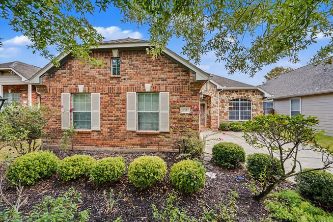 Photo 2 of 115 Zephyr Bend Place, The Woodlands, TX