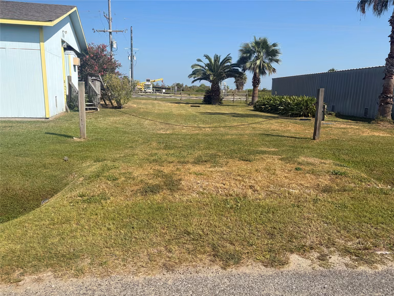 Photo 6 of 998 Ramada Boulevard, Crystal Beach, TX