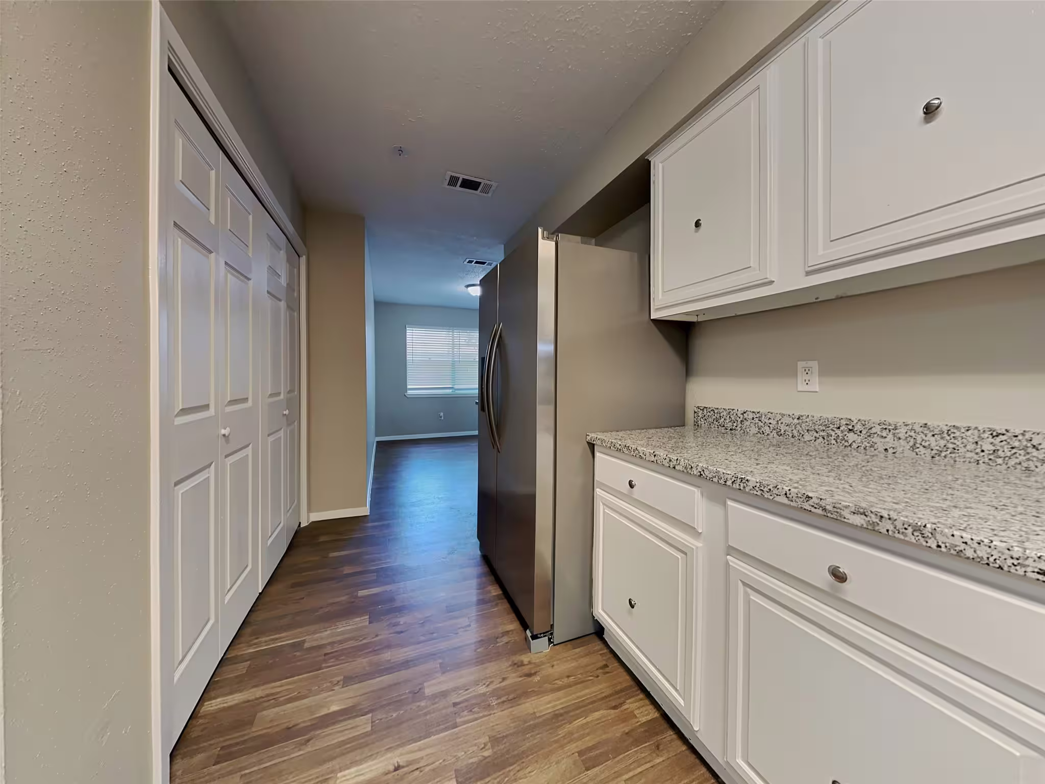 Photo 4 of 11202 Vienna Court, Cypress, TX