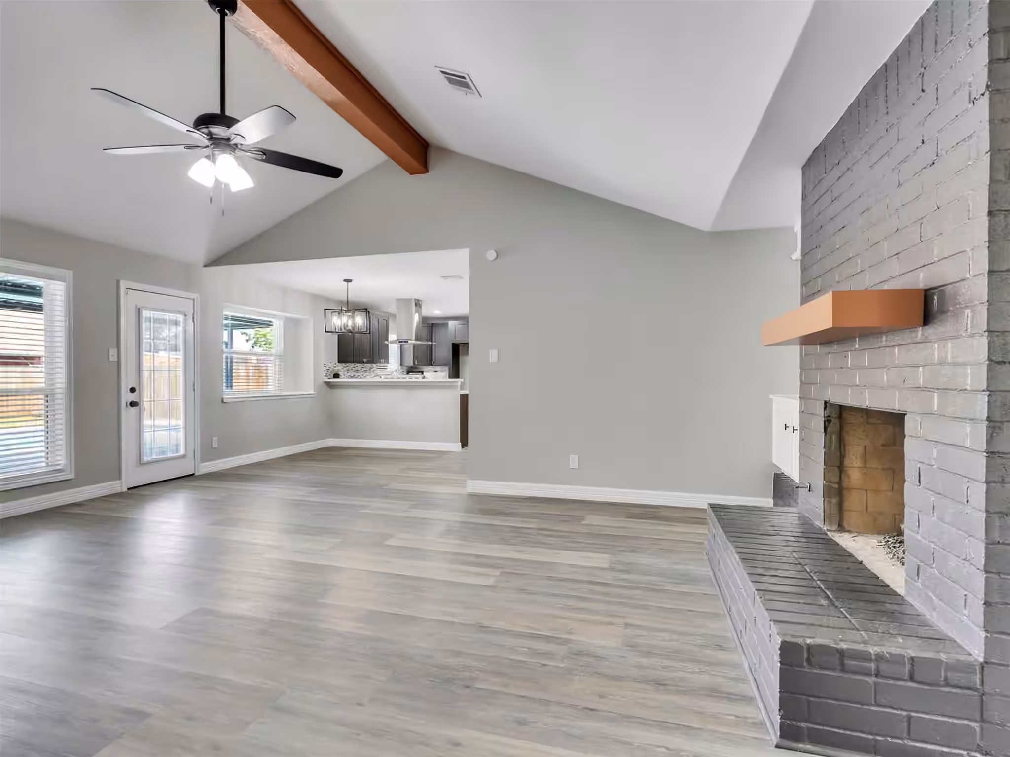 Photo 3 of 1414 Louisiana Avenue, Deer Park, TX