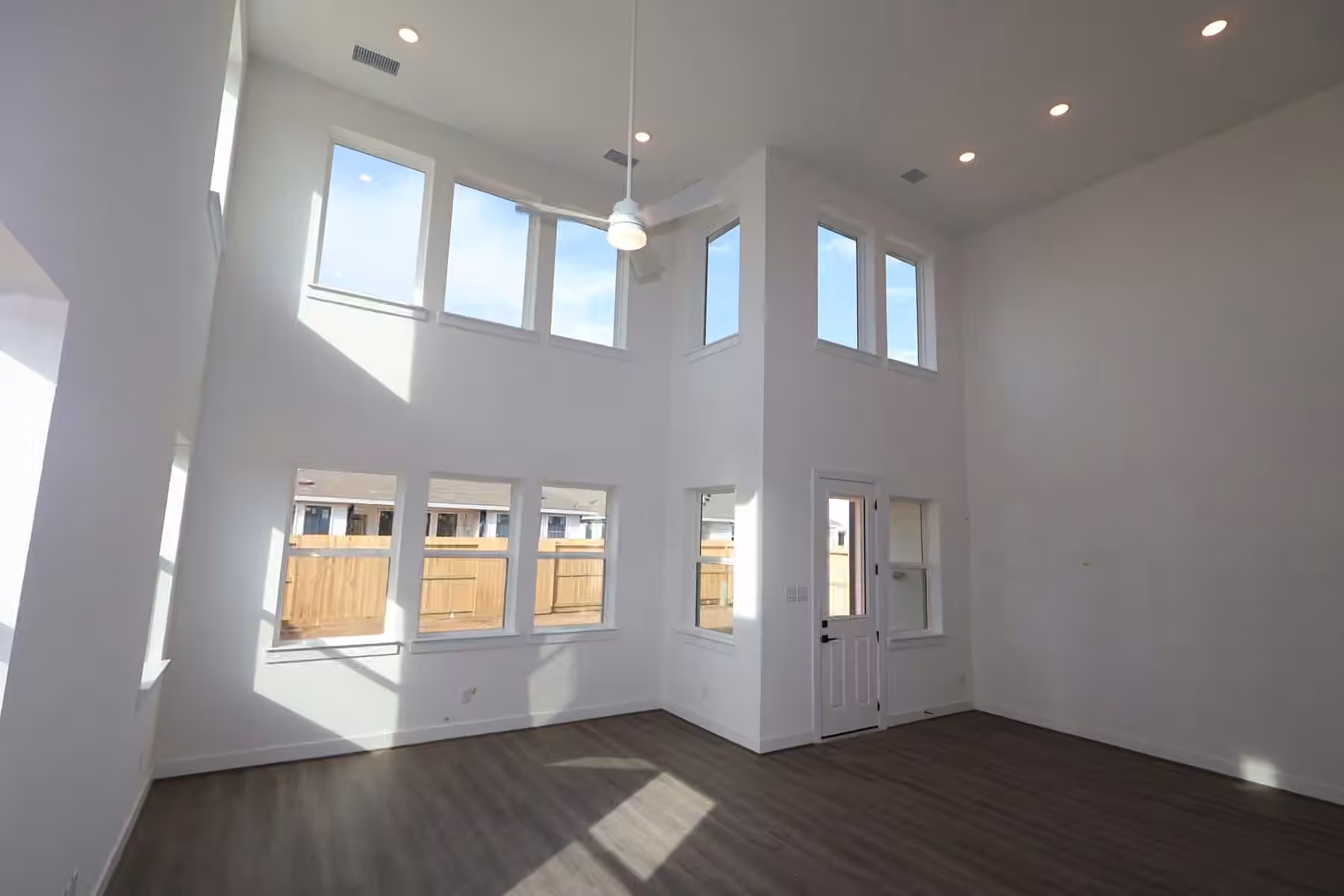 Photo 6 of 29322 Hillberry Oaks Court, Waller, TX