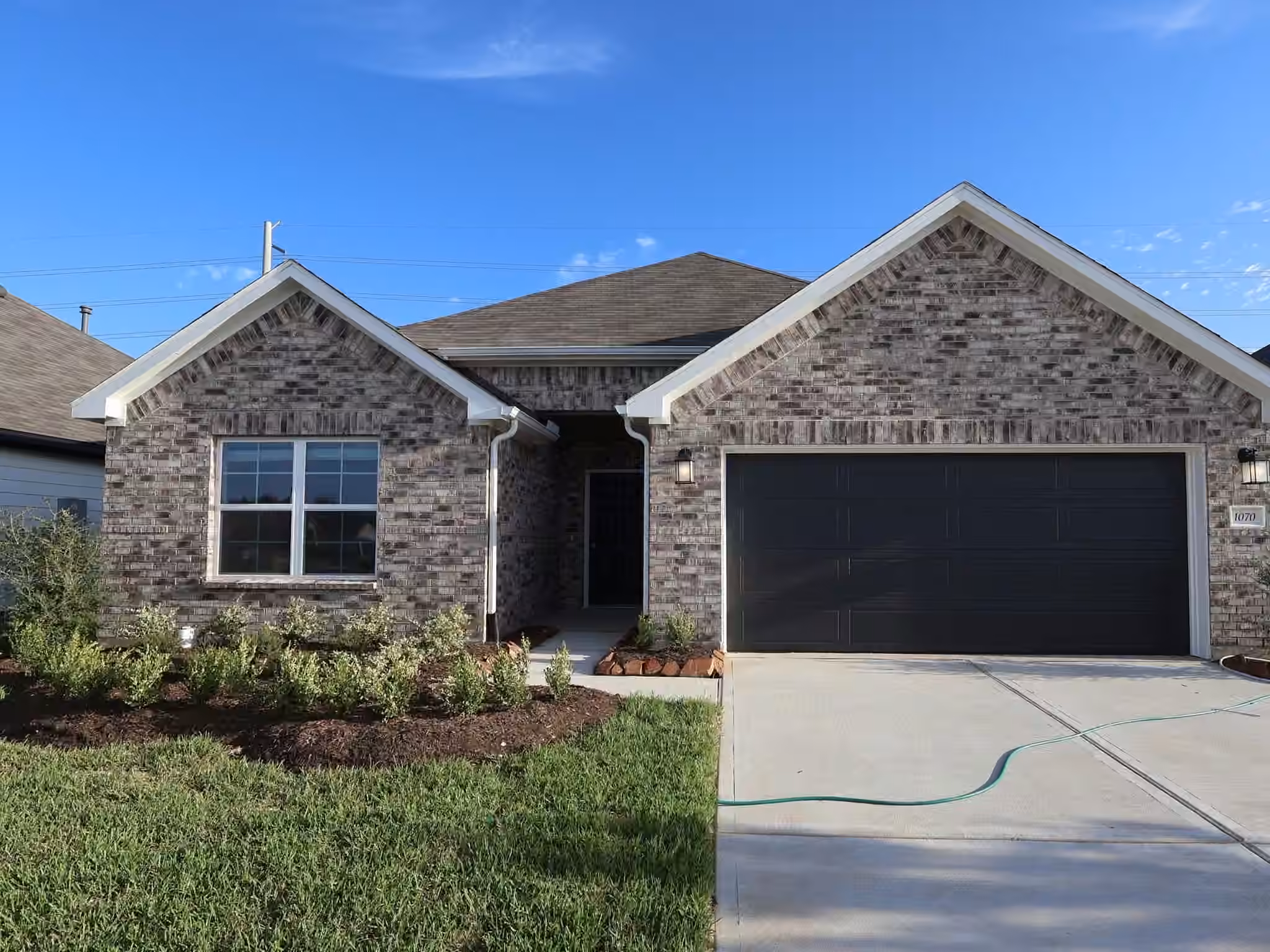 Photo of 1070 Garnet Star Drive, La Marque, TX 77568