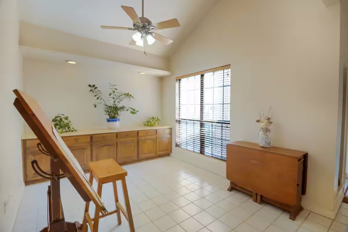 Photo 3 of 1401 Avenue O H, Huntsville, TX