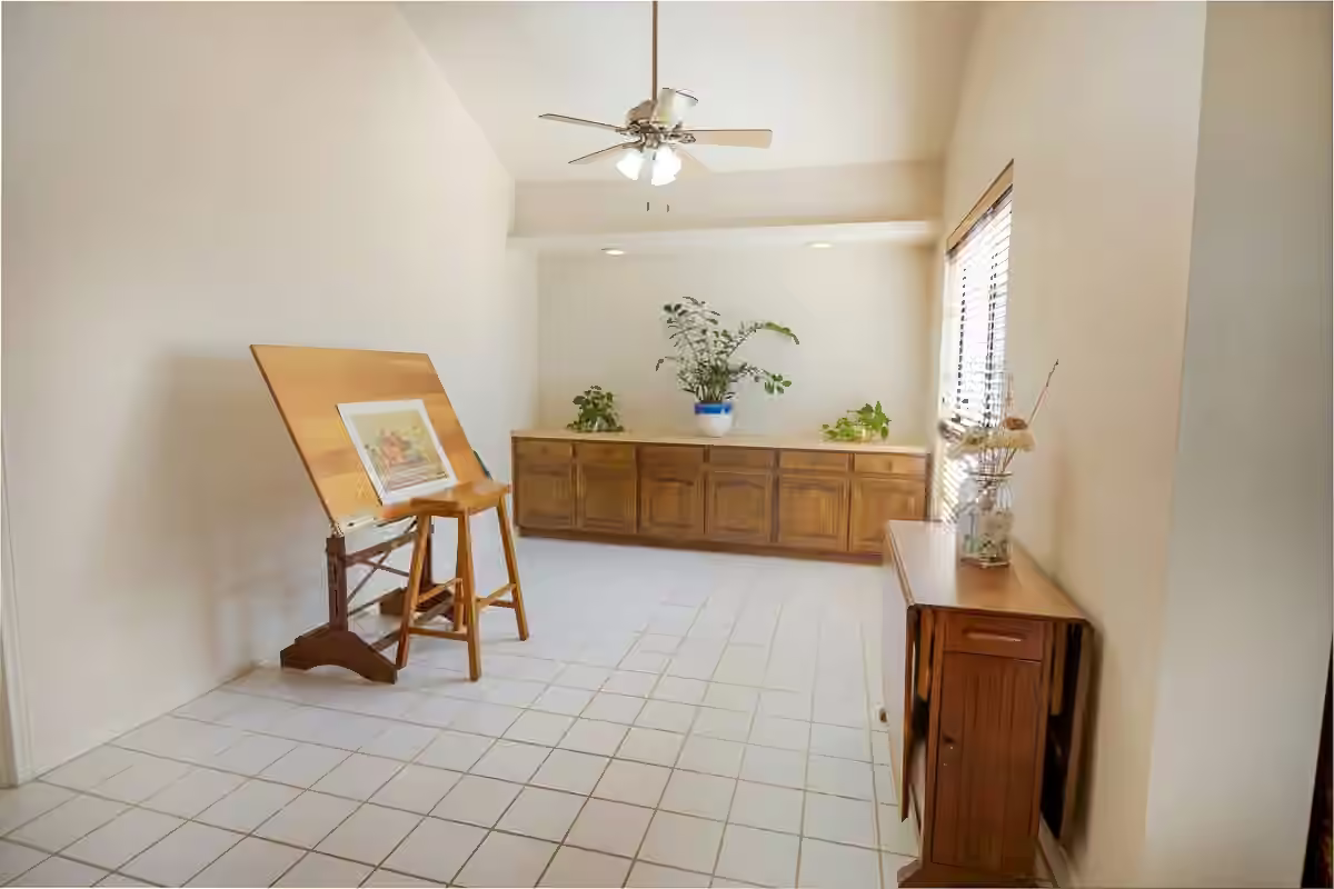 Photo 4 of 1401 Avenue O H, Huntsville, TX