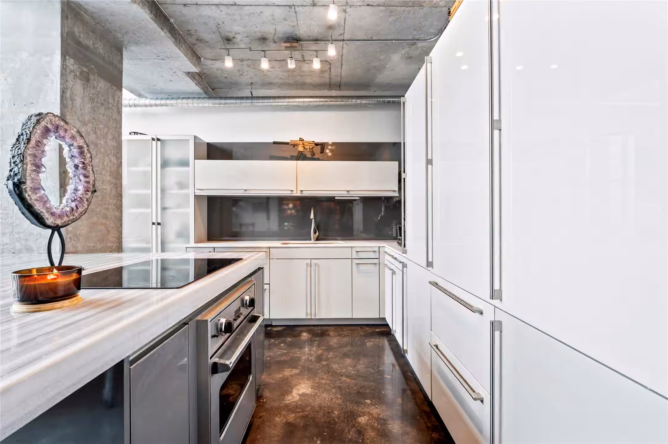 Photo 5 of 2000 Bagby Street 13428, Houston, TX
