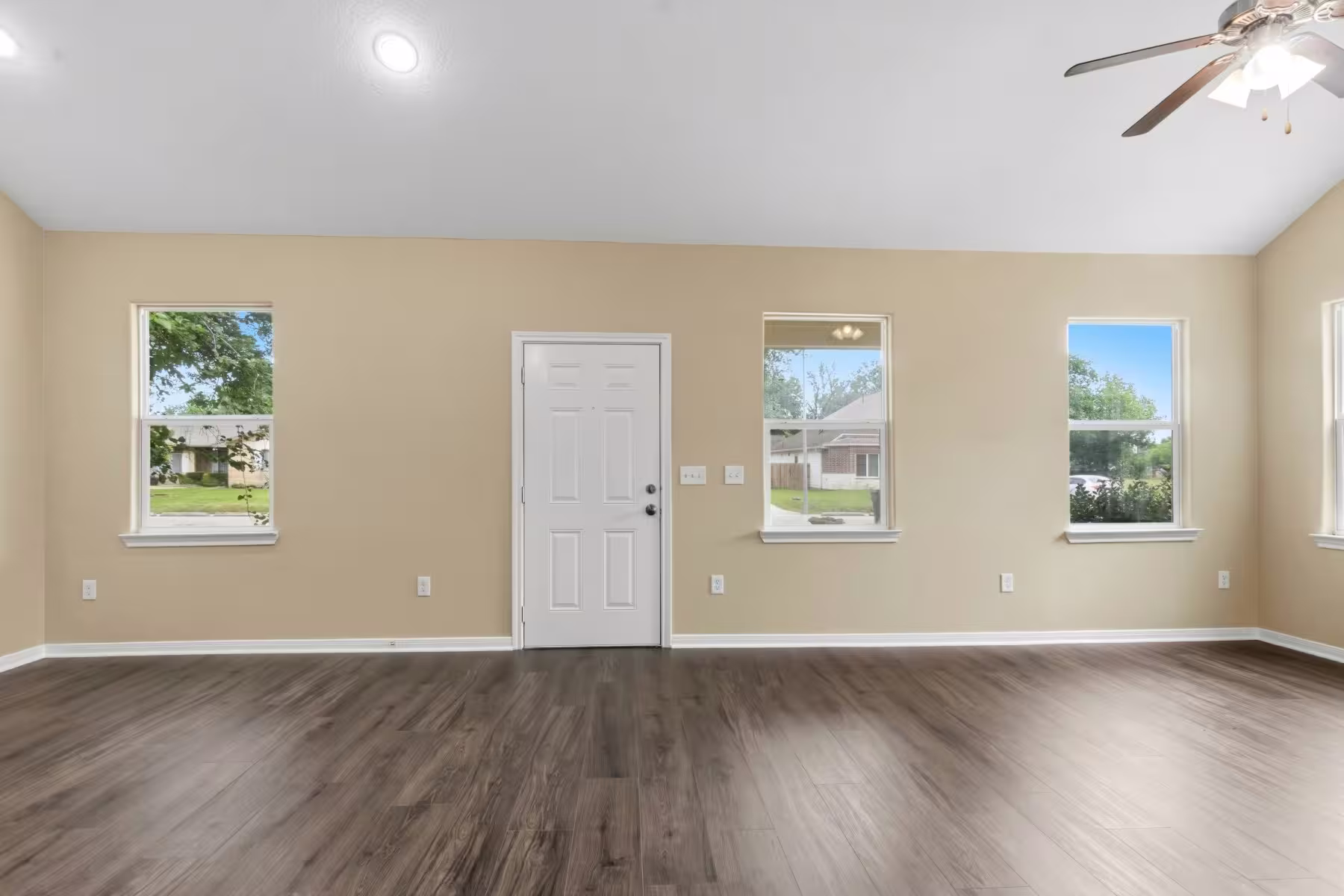 Photo 5 of 3618 Rockingham Street, Houston, TX