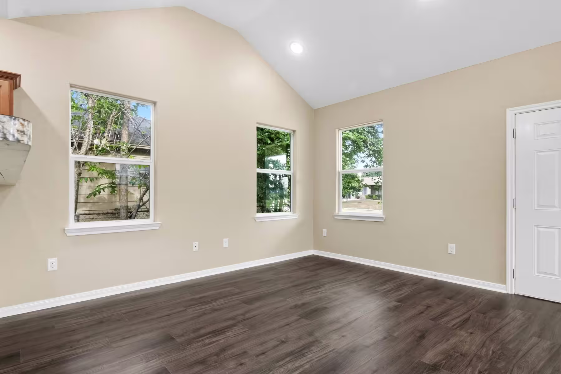Photo 6 of 3618 Rockingham Street, Houston, TX