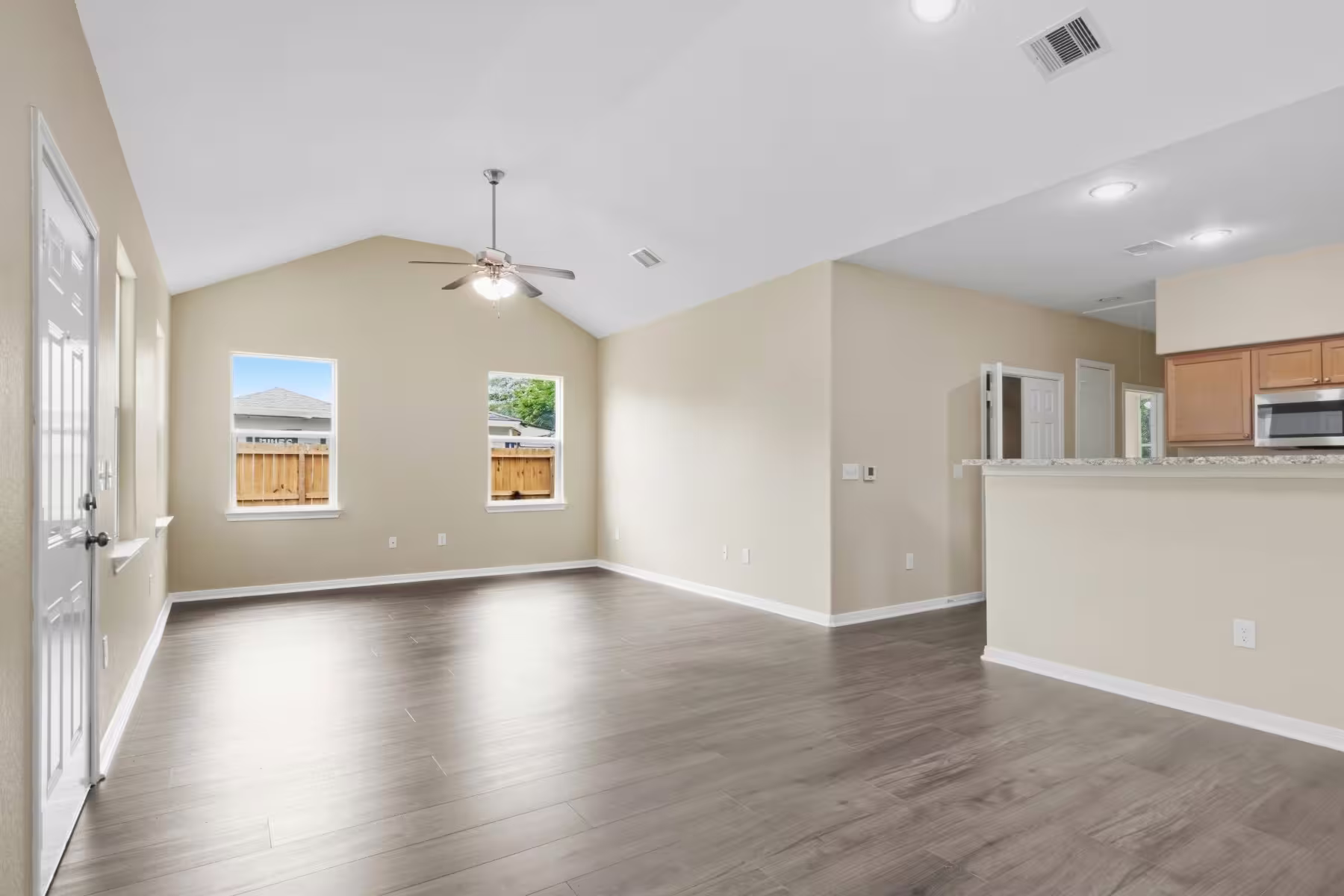 Photo 7 of 3618 Rockingham Street, Houston, TX