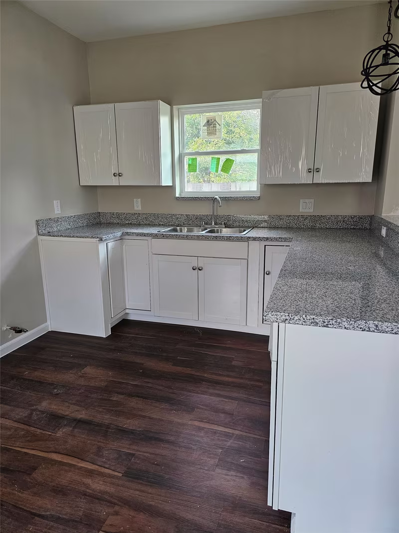 Photo 4 of 9730 Kerr Street, Houston, TX