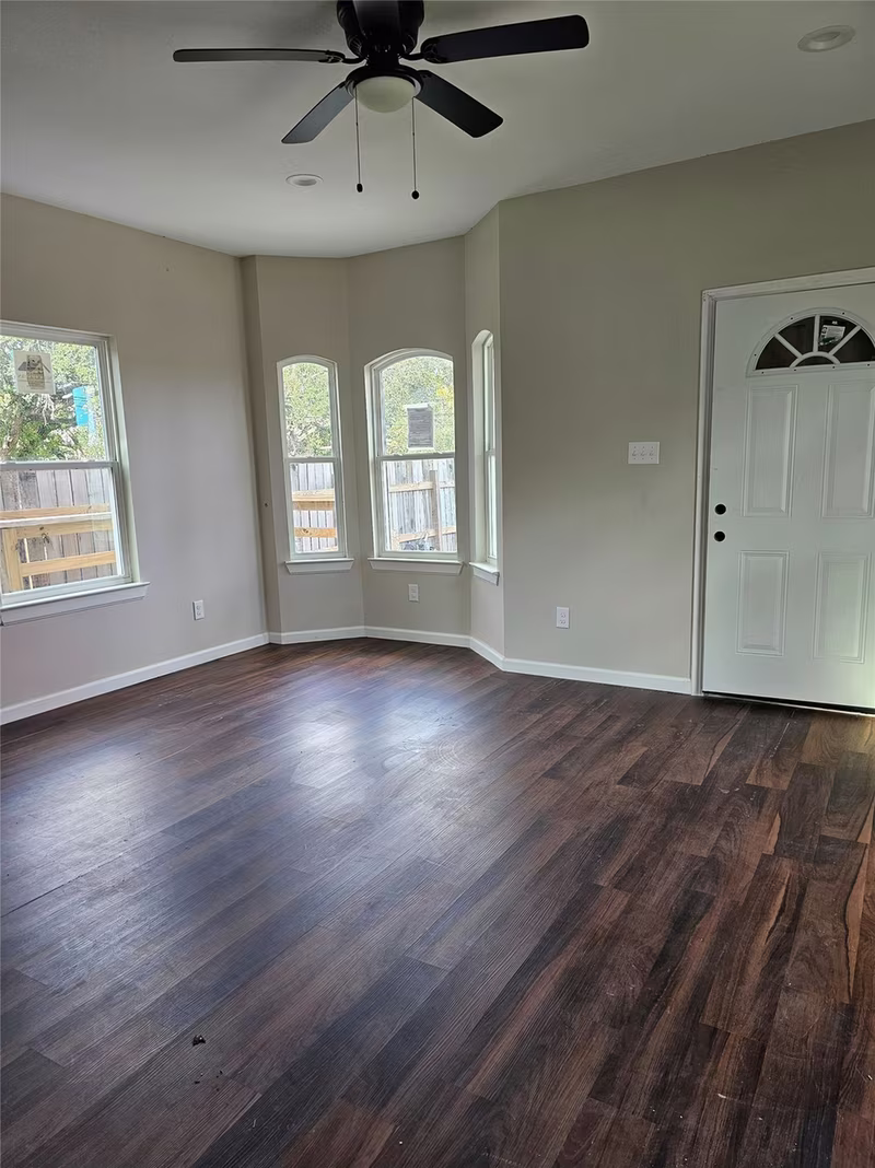 Photo 5 of 9730 Kerr Street, Houston, TX