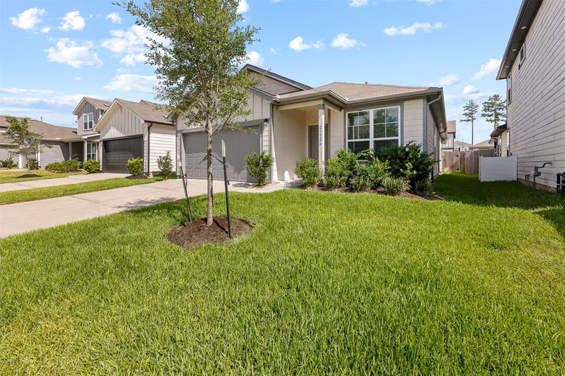 Photo 4 of 23526 Glenbuck Street, Spring, TX