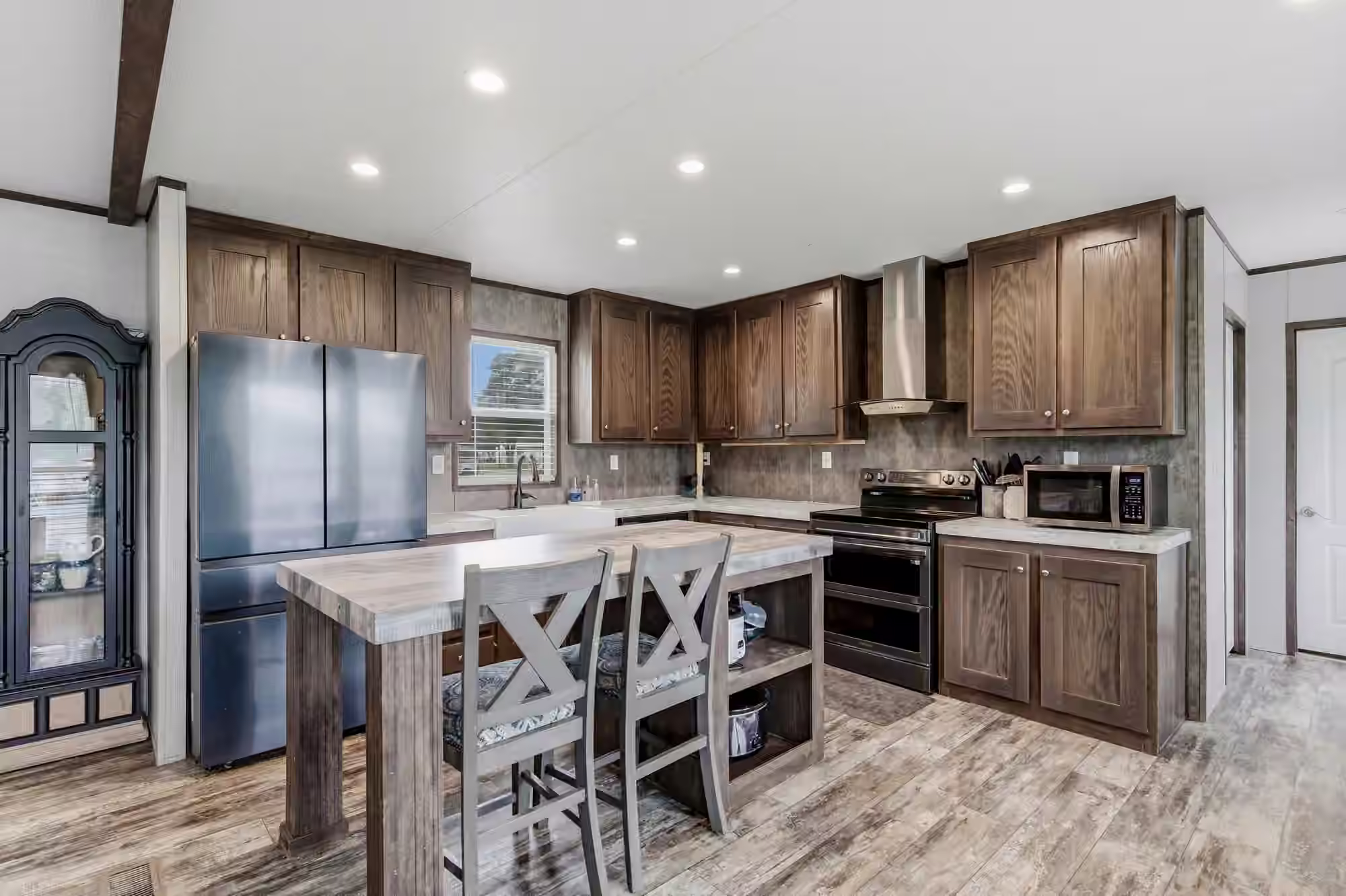Photo of 428 W Pine, Winnie, TX
