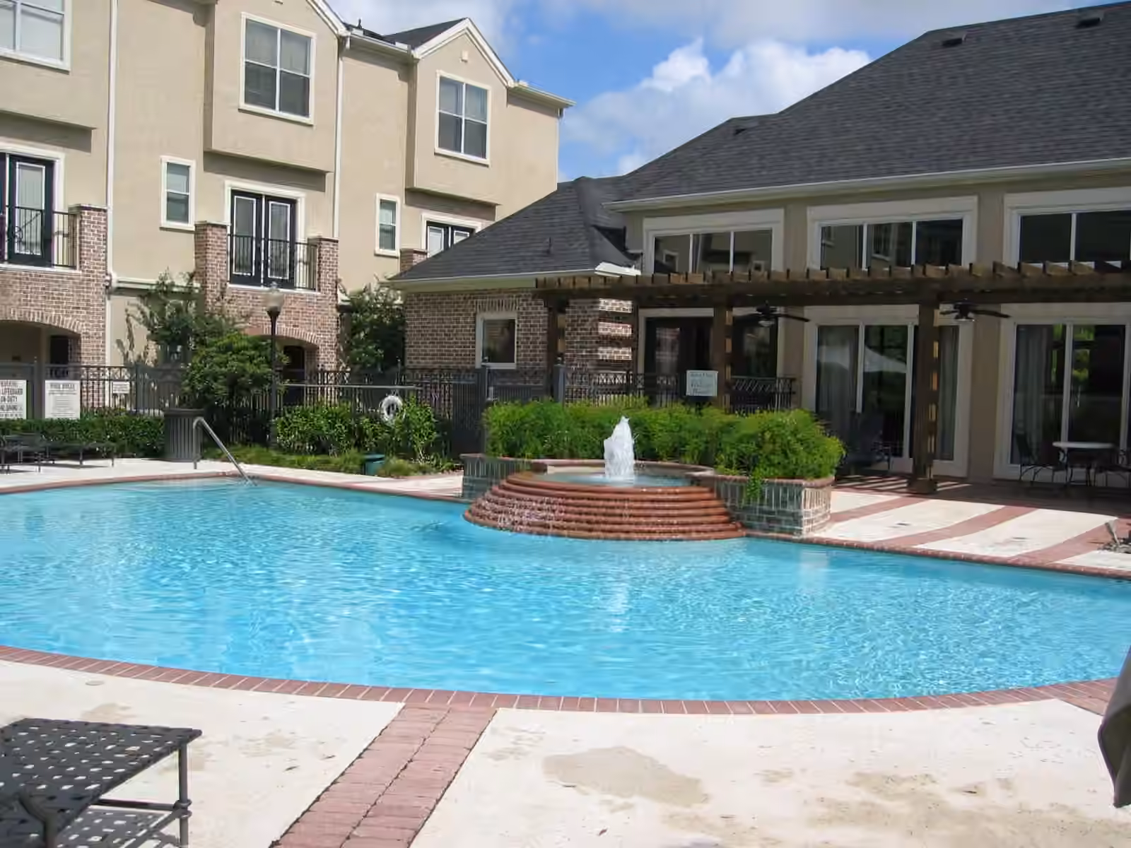 Photo 3 of 12707 Boheme Drive 506, Houston, TX