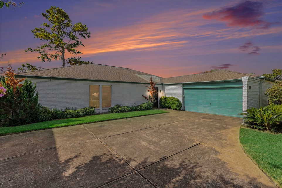 Photo of 5519 Arncliffe Drive, Houston, TX 77088