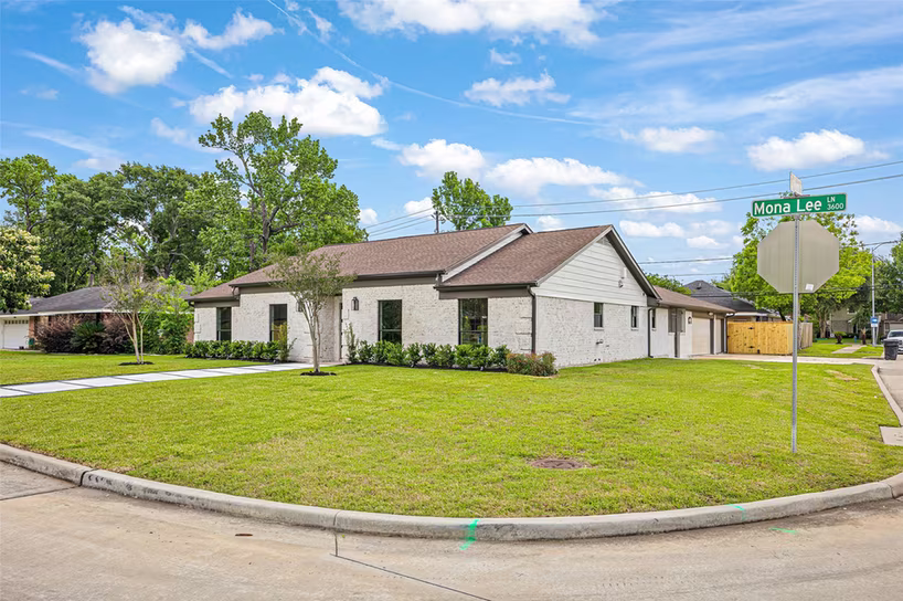 Photo 2 of 3602 Mona Lee Lane, Houston, TX
