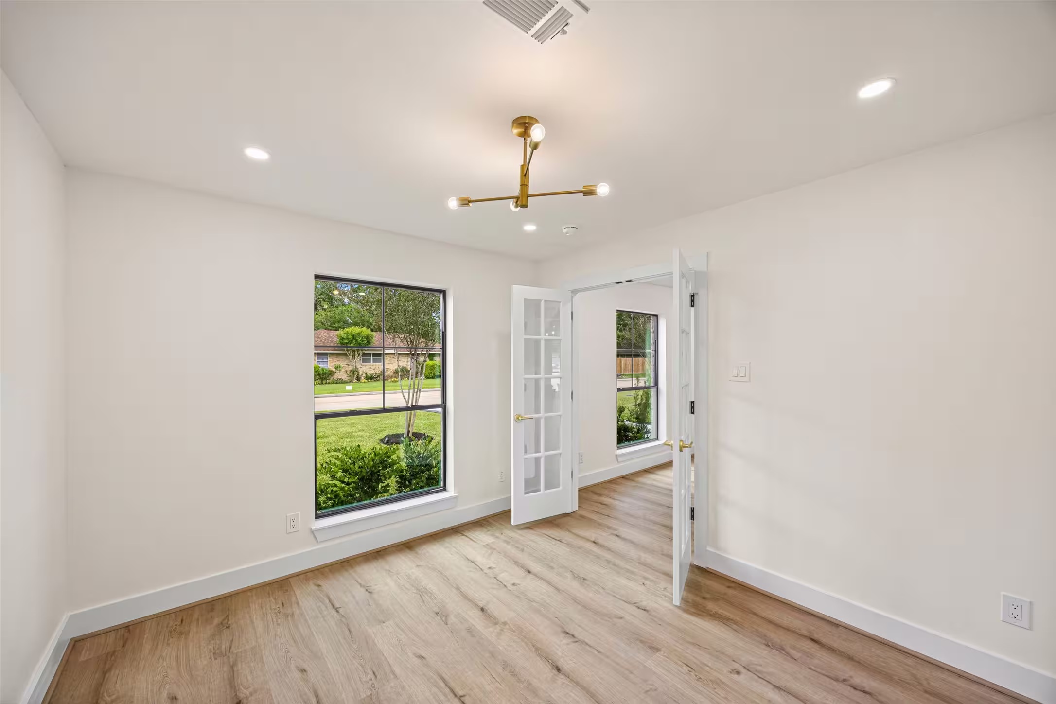 Photo 7 of 3602 Mona Lee Lane, Houston, TX