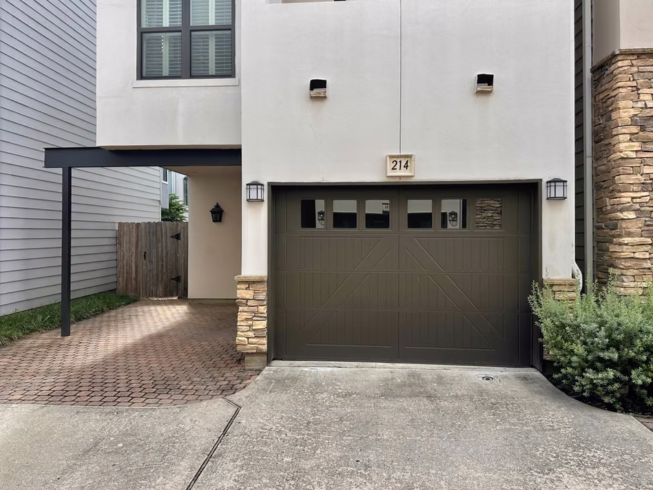 Photo 5 of 214 Detering Street, Houston, TX
