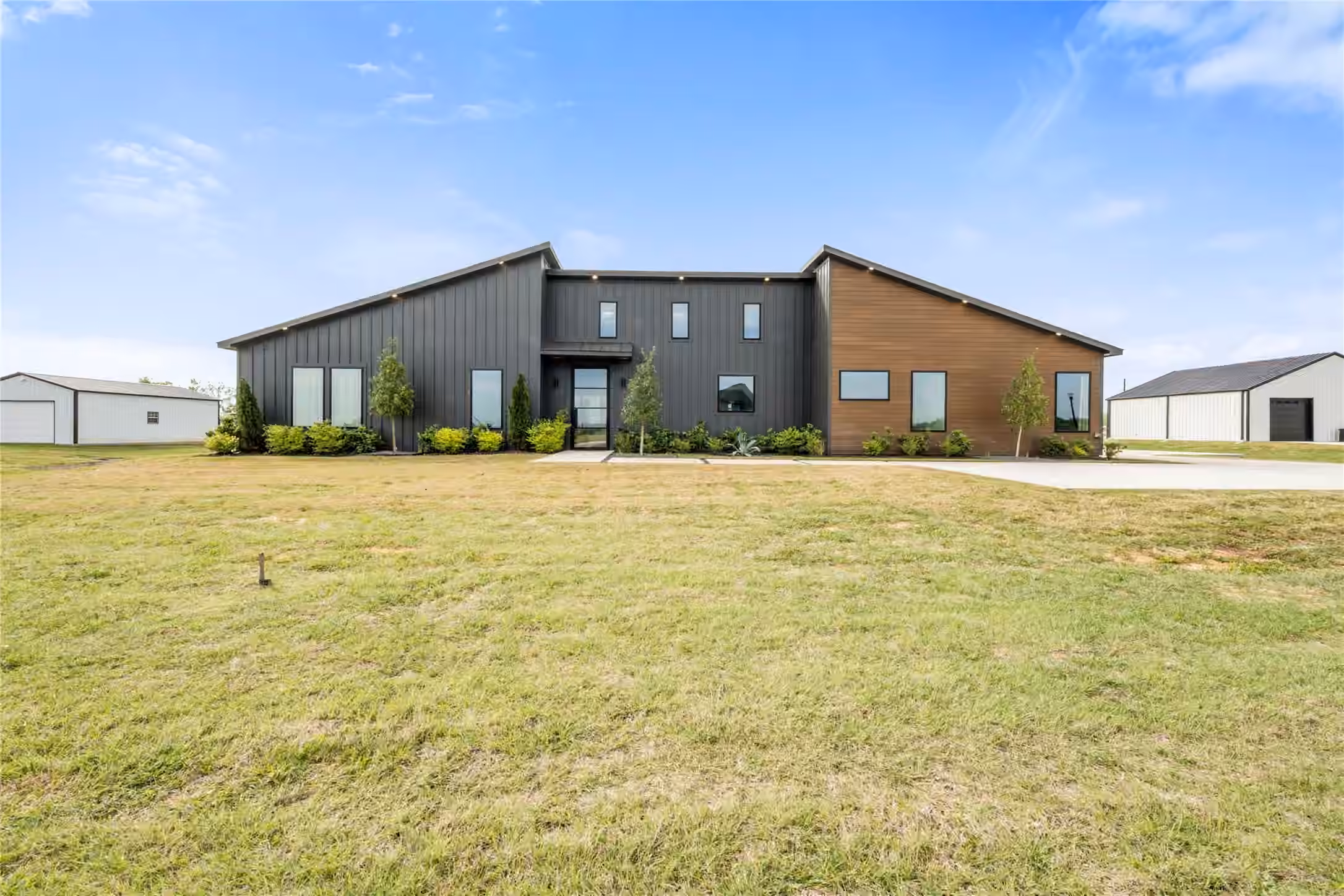 Photo of 5119 Sophie Slanksy Way, Sealy, TX 77474
