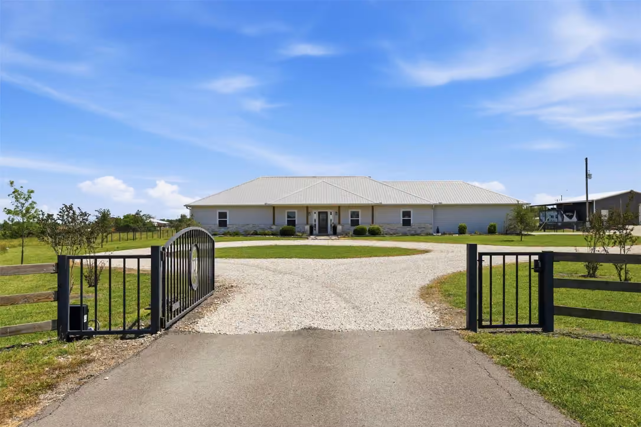 Photo 7 of 5330 Indian Trail Lane, Brenham, TX