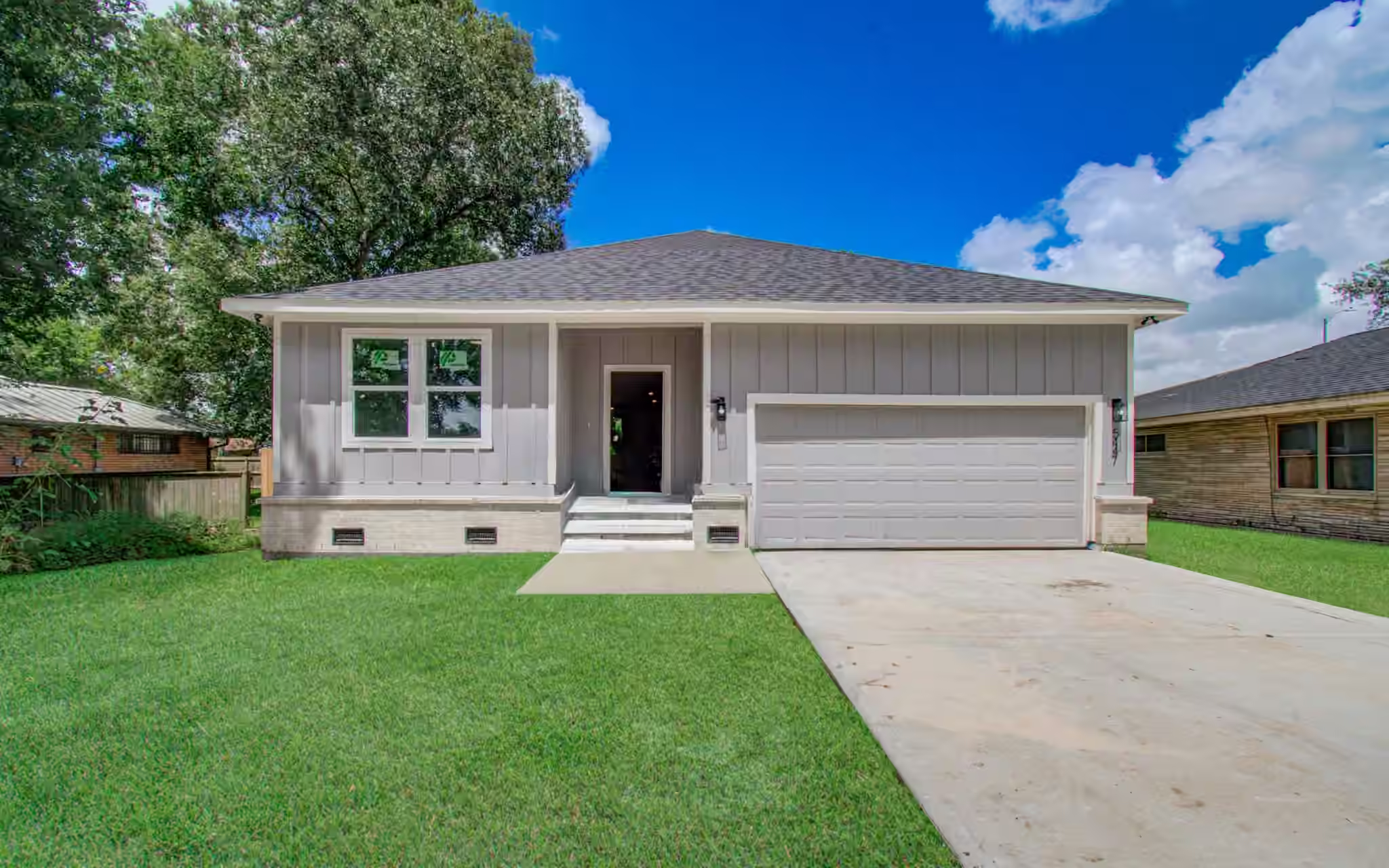 Photo 4 of 5447 N Shady Creek Drive, Houston, TX